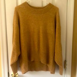 Gorgeous sweater - barely worn and in excellent condition! Perfect for Fall.